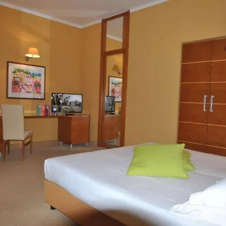 Otel Ibis Styles Bari 4*